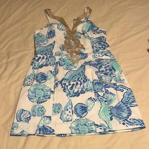 Lilly Pulitzer Shell Dress V Neck Gold details